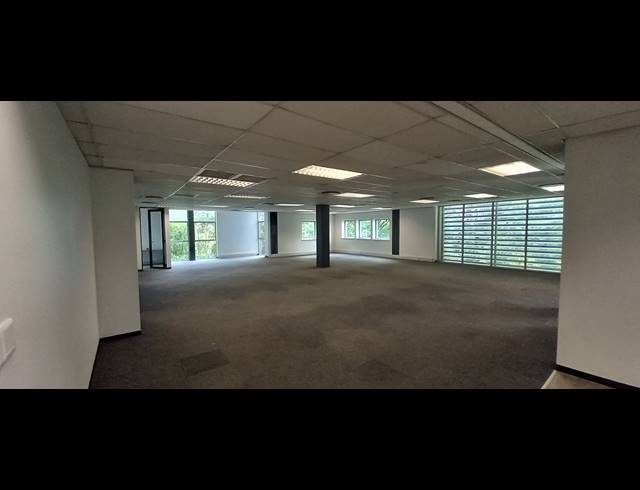 669M² OFFICE TO LET IN BRYANSTON